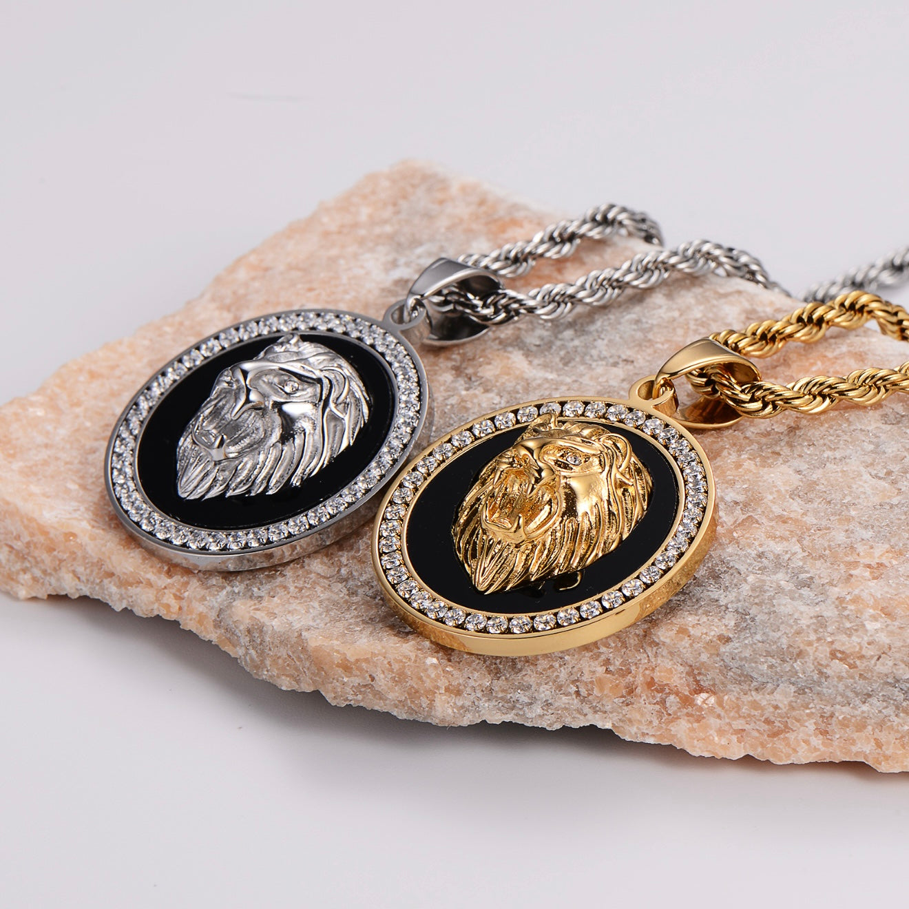 KALIKO "Lion Studed" Rope Chain + Pendant (Silver) 544
