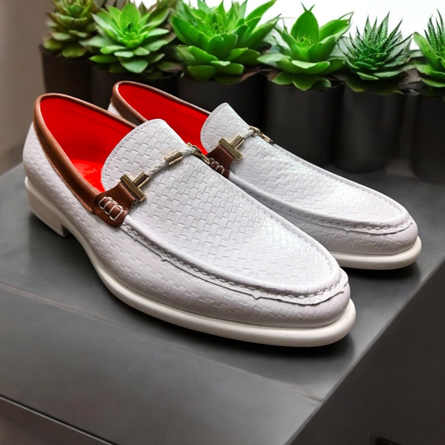 Tayno Loafer (White)