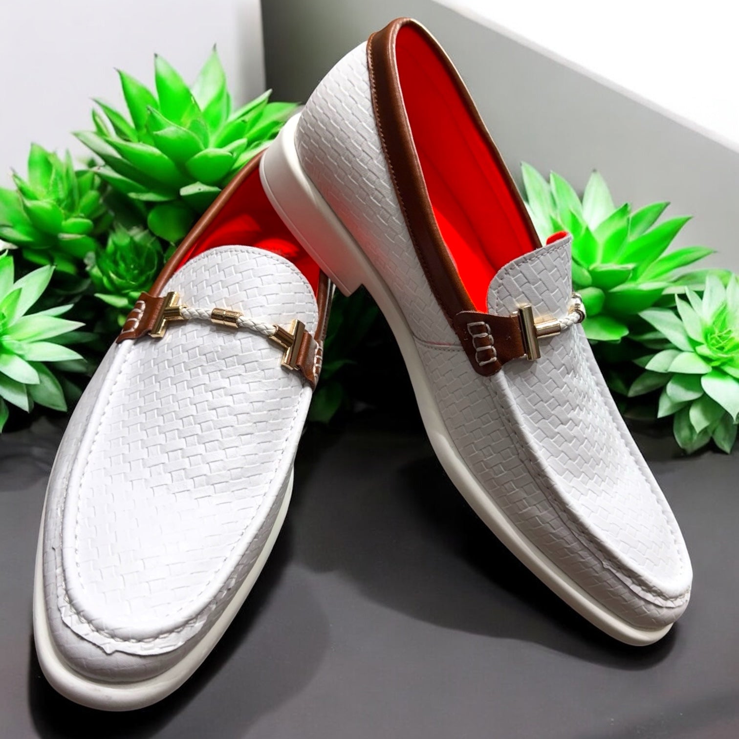 Tayno Loafer (White)